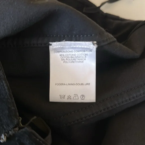 Gucci Black Velvet Pencil Skirt with Lace Up Detail at Back Size 46 US 10-12 - Picture 9 of 16